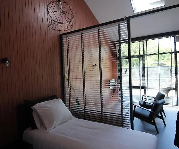 Bij Ons 'niek 3* Den Dungen