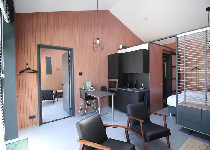 Bij Ons 'niek Den Dungen