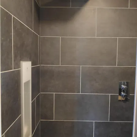 Bij Ons 'niek Apartment *