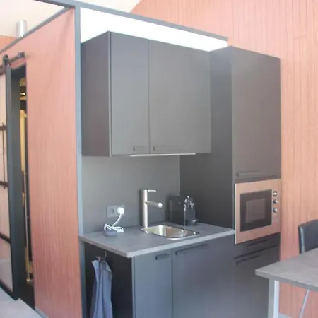 Bij Ons 'niek Apartment *
