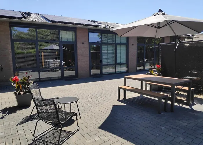 Bij Ons 'niek 3* Den Dungen