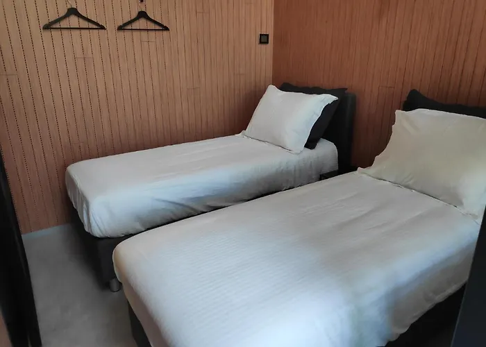 Bij Ons 'niek 3* Den Dungen