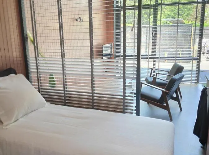 Bij Ons 'niek Den Dungen